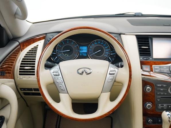 Infiniti QX80 I Рестайлинг с пробегом 2015 года, цена 3 189 900 рублей, 126211 км, внедорожник, Автокод Объявления