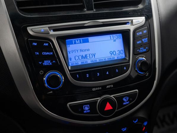 Hyundai Solaris I с пробегом 2012 года, цена 750 000 рублей, 165504 км, седан, Автокод Объявления