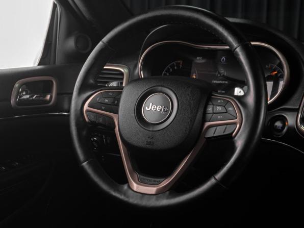 Jeep Grand Cherokee IV (WK2) Рестайлинг с пробегом 2013 года, цена 2 469 000 рублей, 228491 км, внедорожник, Автокод Объявления