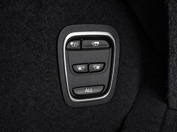 Renault Scenic IV с пробегом 2017 года, цена 1 879 000 рублей, 166575 км, компактвэн, Автокод Объявления