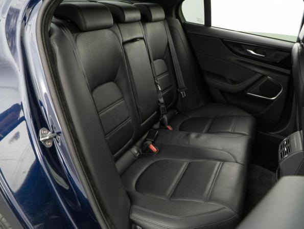 Jaguar XE I Рестайлинг с пробегом 2019 года, цена 2 869 055 рублей, 52337 км, седан, Автокод Объявления