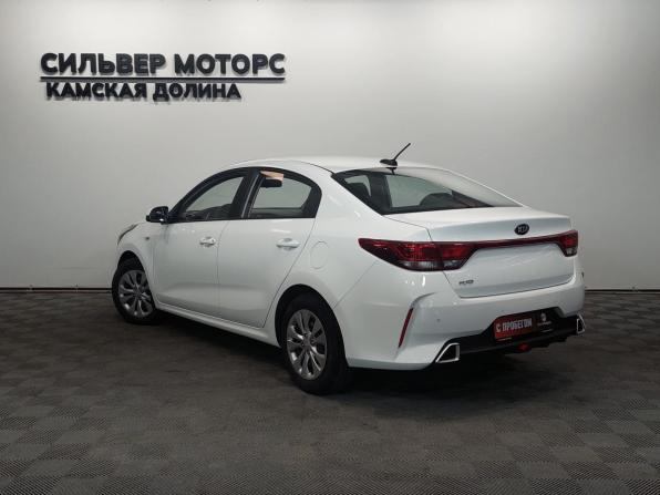 Kia Rio IV Рестайлинг с пробегом 2020 года, цена 1 570 000 рублей, 68483 км, седан, Автокод Объявления