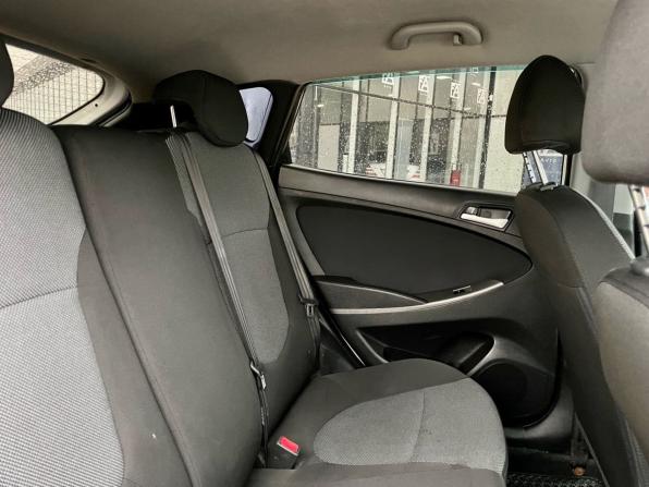Hyundai Solaris I с пробегом 2014 года, цена 690 000 рублей, 196000 км, хэтчбек, Автокод Объявления