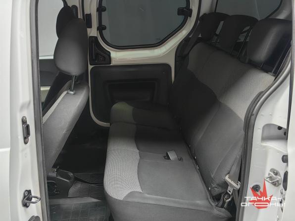 Renault Kangoo II Рестайлинг с пробегом 2015 года, цена 948 000 рублей, 175000 км, минивэн, Автокод Объявления