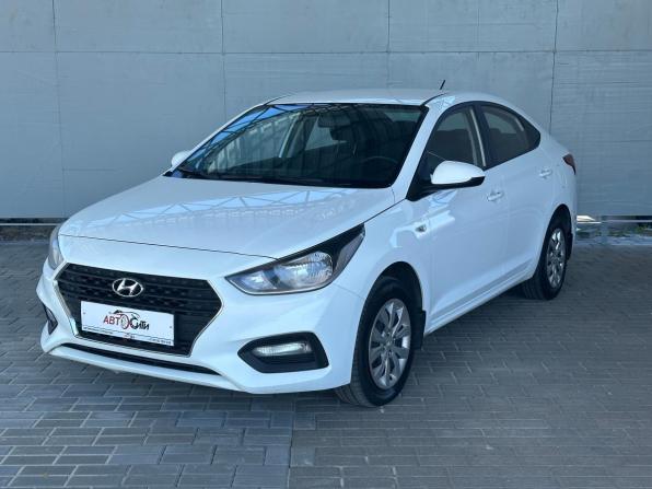 Hyundai Solaris II с пробегом 2018 года, цена 990 000 рублей, 159000 км, седан, Автокод Объявления