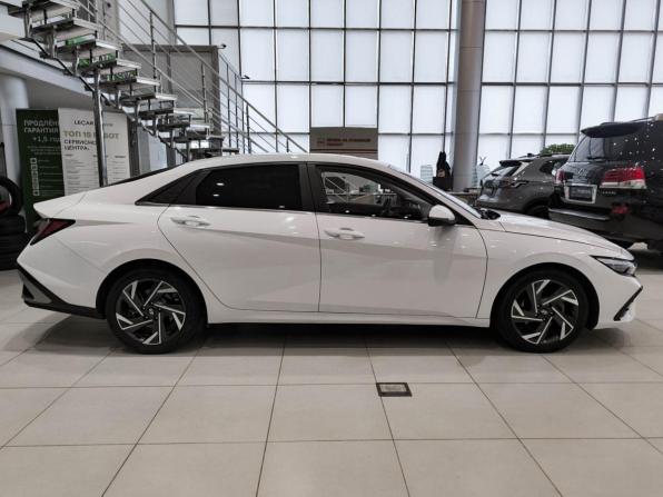 Hyundai Elantra VII (CN7) Рестайлинг с пробегом 2024 года, цена 1 880 000 рублей, 124000 км, седан, Автокод Объявления