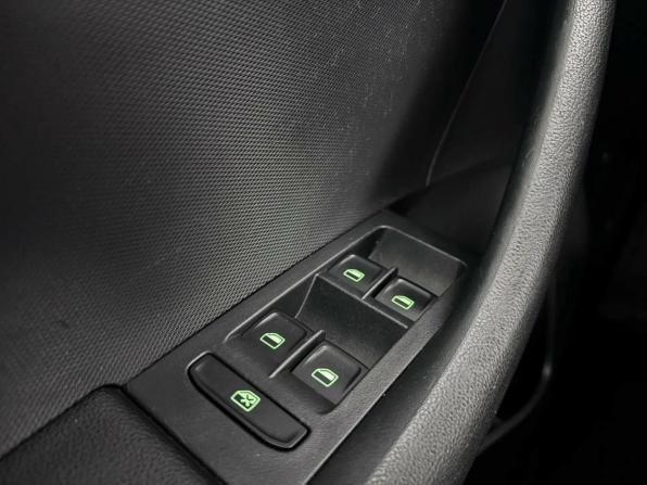 Skoda Rapid I с пробегом 2014 года, цена 999 000 рублей, 183899 км, лифтбек, Автокод Объявления