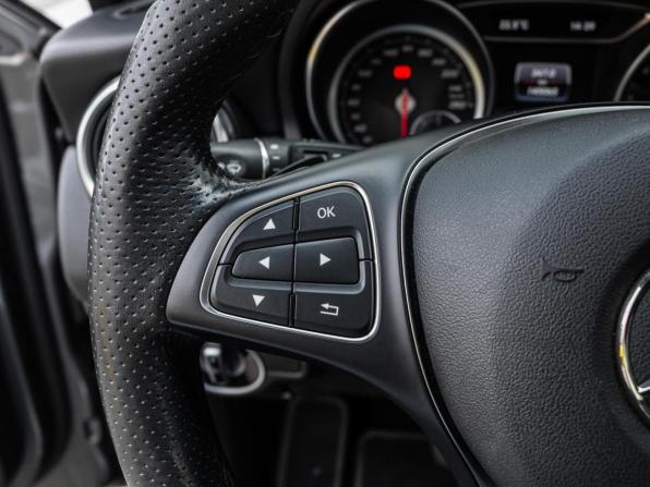 Mercedes-Benz GLA I (X156) Рестайлинг с пробегом 2019 года, цена 2 720 000 рублей, 145065 км, внедорожник, Автокод Объявления