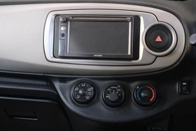 Toyota Vitz III (XP130) с пробегом 2011 года, цена 749 000 рублей, 237288 км, хэтчбек, Автокод Объявления