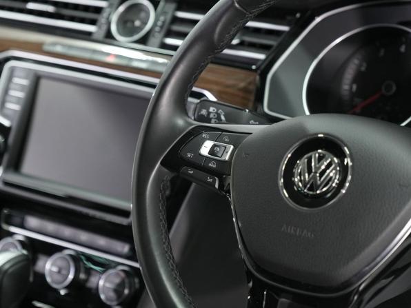 Volkswagen Passat B8 с пробегом 2015 года, цена 1 845 000 рублей, 78000 км, универсал, Автокод Объявления