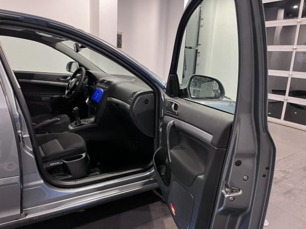 Skoda Octavia II (A5) Рестайлинг с пробегом 2013 года, цена 730 000 рублей, 266458 км, лифтбек, Автокод Объявления
