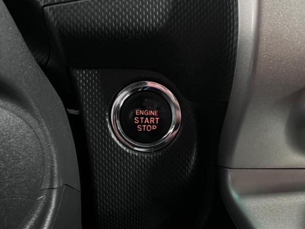 Toyota Urban Cruiser I с пробегом 2010 года, цена 827 000 рублей, 206300 км, хэтчбек, Автокод Объявления