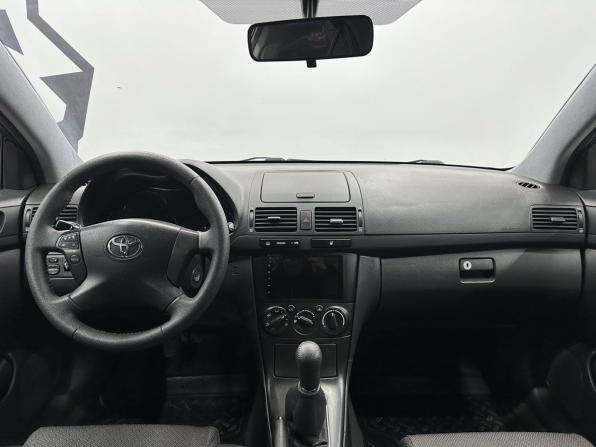 Toyota Avensis II Рестайлинг с пробегом 2006 года, цена 819 900 рублей, 301000 км, седан, Автокод Объявления