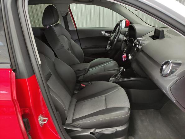Audi A1 I (8X) с пробегом 2013 года, цена 795 000 рублей, 208582 км, хэтчбек, Автокод Объявления