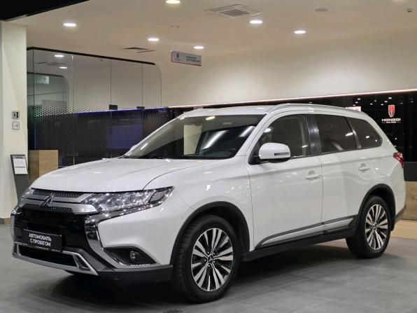 Mitsubishi Outlander III Рестайлинг 3 с пробегом 2019 года, цена 2 301 000 рублей, 71152 км, внедорожник, Автокод Объявления