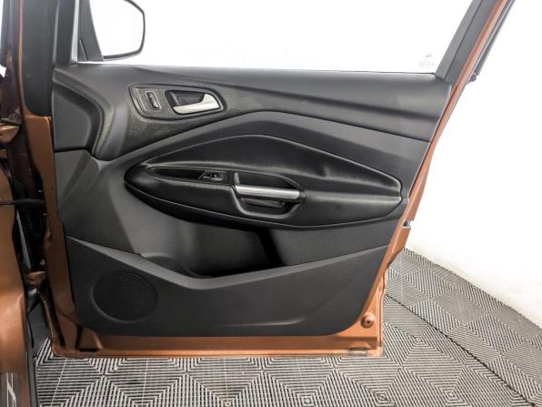 Ford Kuga II с пробегом 2013 года, цена 1 325 000 рублей, 124500 км, внедорожник, Автокод Объявления