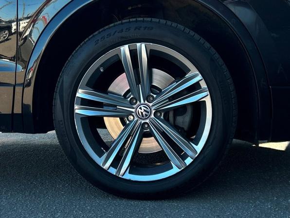 Volkswagen Tiguan II с пробегом 2020 года, цена 2 842 900 рублей, 131623 км, внедорожник, Автокод Объявления