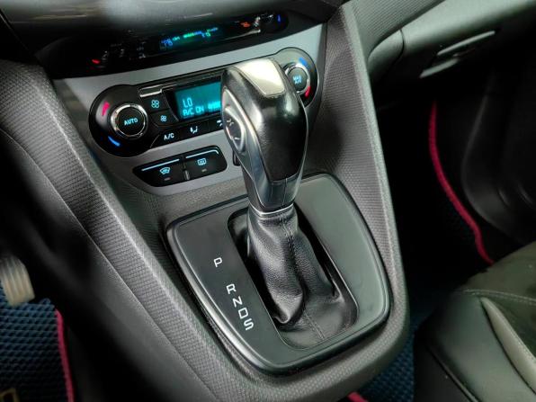 Ford Tourneo Connect II с пробегом 2015 года, цена 1 850 000 рублей, 123537 км, минивэн, Автокод Объявления