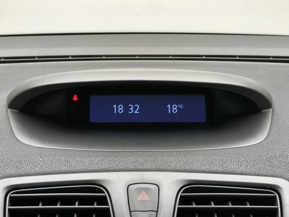 Renault Fluence I Рестайлинг с пробегом 2013 года, цена 964 000 рублей, 128965 км, седан, Автокод Объявления