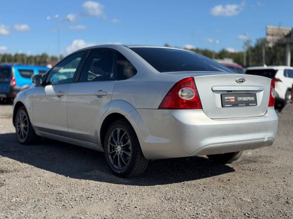 Ford Focus II Рестайлинг с пробегом 2008 года, цена 345 000 рублей, 321000 км, седан, Автокод Объявления