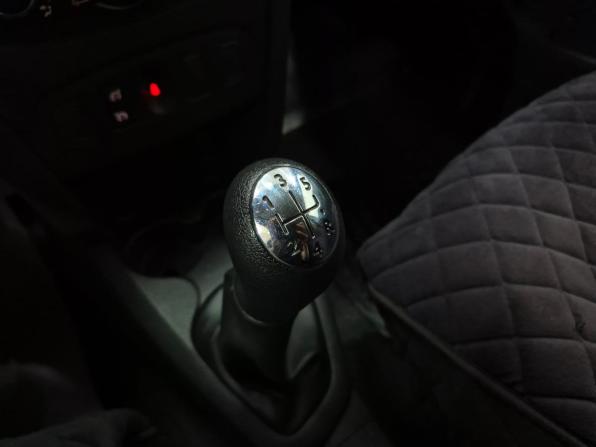 Renault Sandero II Рестайлинг с пробегом 2018 года, цена 1 100 000 рублей, 120417 км, хэтчбек, Автокод Объявления