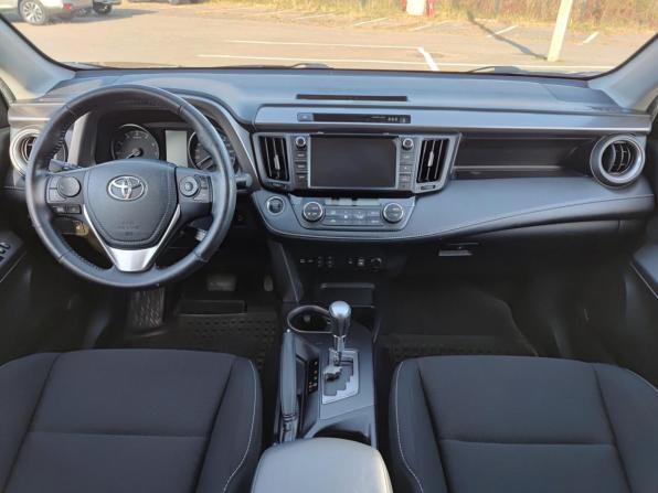 Toyota RAV4 IV (XA40) Рестайлинг с пробегом 2017 года, цена 2 379 000 рублей, 116376 км, внедорожник, Автокод Объявления