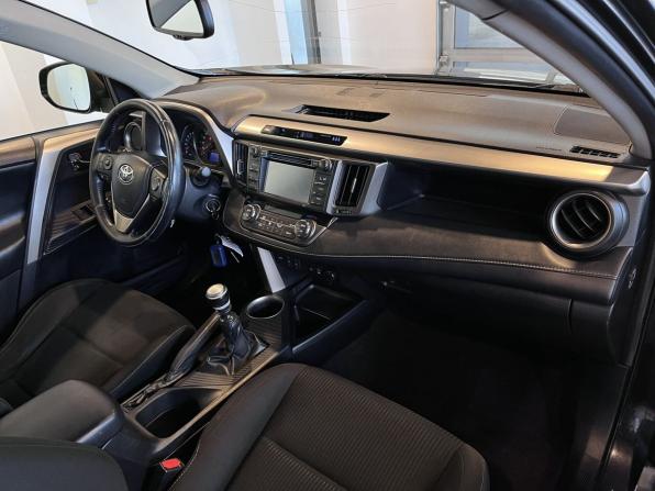 Toyota RAV4 IV (XA40) с пробегом 2015 года, цена 1 900 000 рублей, 240886 км, внедорожник, Автокод Объявления
