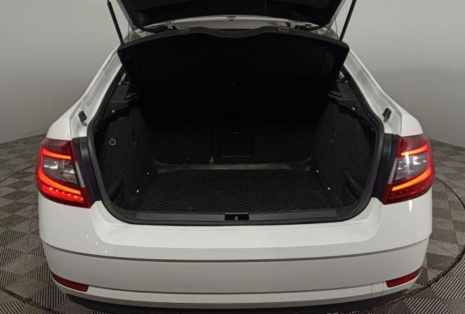 Skoda Octavia III (A7) Рестайлинг с пробегом 2019 года, цена 1 990 000 рублей, 117730 км, универсал, Автокод Объявления