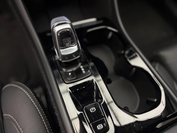 Volvo XC40 I с пробегом 2020 года, цена 3 549 900 рублей, 15908 км, внедорожник, Автокод Объявления