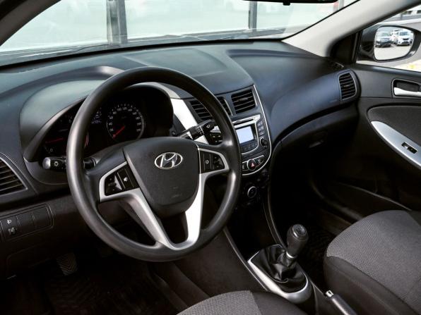 Hyundai Solaris I с пробегом 2014 года, цена 849 000 рублей, 114732 км, седан, Автокод Объявления