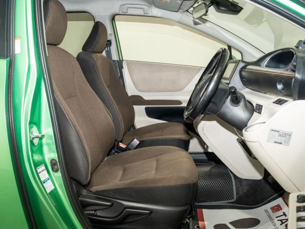 Toyota Sienta II с пробегом 2015 года, цена 1 250 000 рублей, 135008 км, компактвэн, Автокод Объявления