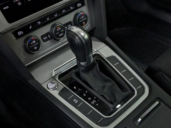 Volkswagen Passat B8 с пробегом 2019 года, цена 2 355 000 рублей, 78797 км, универсал, Автокод Объявления