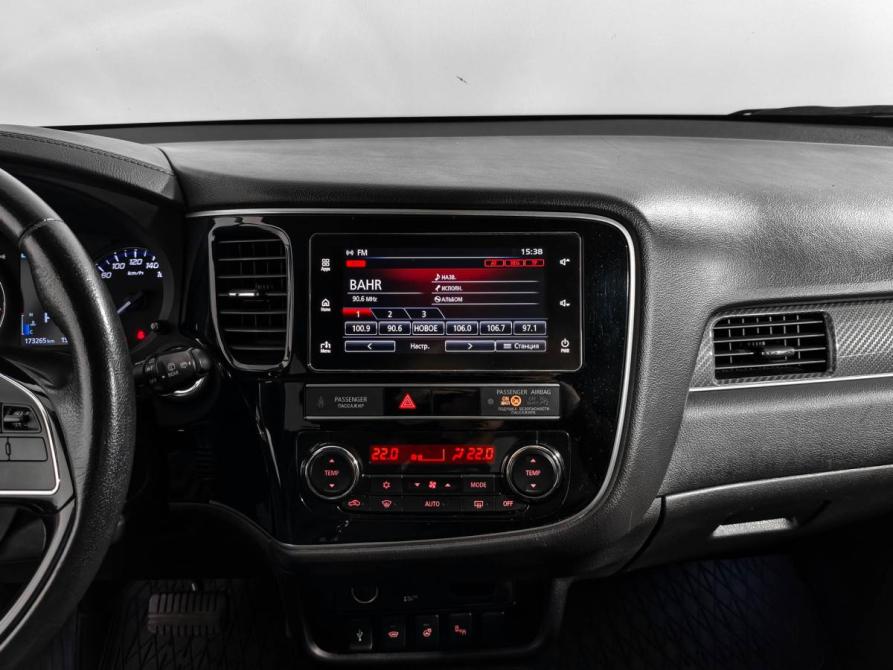 Mitsubishi Outlander III Рестайлинг 3 Санкт-Петербург  - изображение 16
