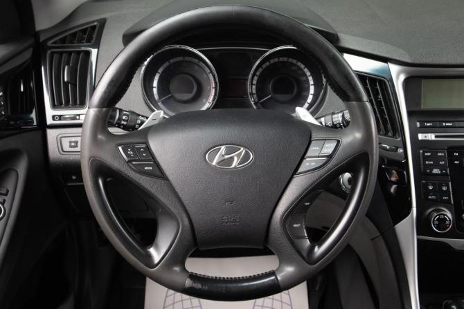 Hyundai Sonata VI (YF) с пробегом 2012 года, цена 979 000 рублей, 255647 км, седан, Автокод Объявления