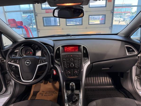 Opel Astra J Рестайлинг с пробегом 2012 года, цена 795 000 рублей, 128710 км, седан, Автокод Объявления