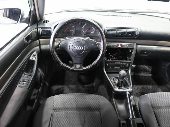 Audi A4 I (B5) Рестайлинг с пробегом 1999 года, цена 379 900 рублей, 271158 км, универсал, Автокод Объявления