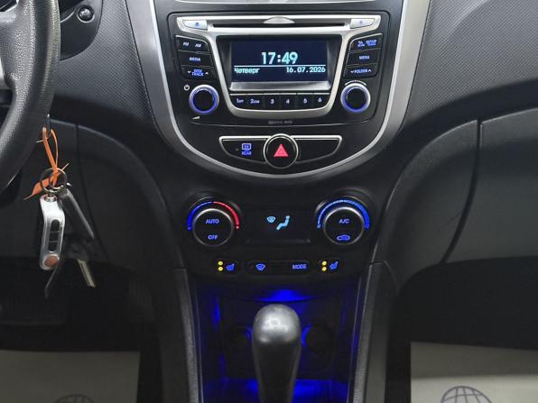 Hyundai Solaris I Рестайлинг с пробегом 2016 года, цена 899 000 рублей, 182467 км, седан, Автокод Объявления