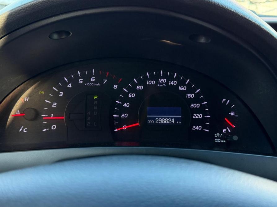 Toyota Camry VI (XV40) Рестайлинг Набережные Челны  - изображение 12