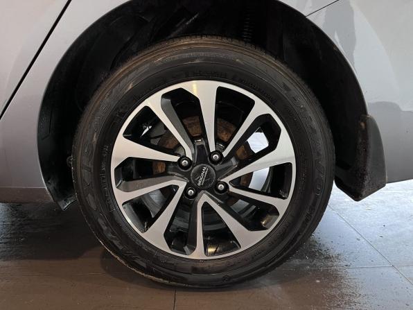 Hyundai Solaris II с пробегом 2018 года, цена 1 254 000 рублей, 138926 км, седан, Автокод Объявления