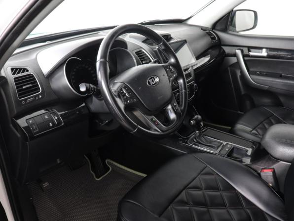 Kia Sorento II Рестайлинг с пробегом 2019 года, цена 2 200 000 рублей, 71180 км, внедорожник, Автокод Объявления