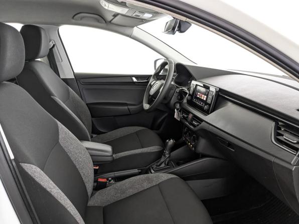 Skoda Rapid II с пробегом 2021 года, цена 1 020 000 рублей, 302011 км, лифтбек, Автокод Объявления