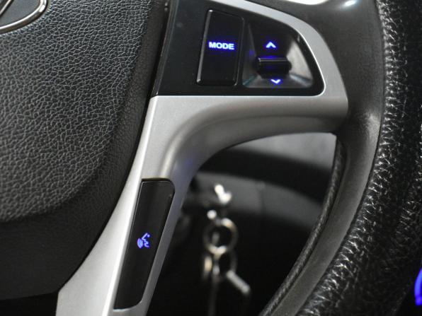 Hyundai Solaris I с пробегом 2013 года, цена 649 000 рублей, 246537 км, седан, Автокод Объявления