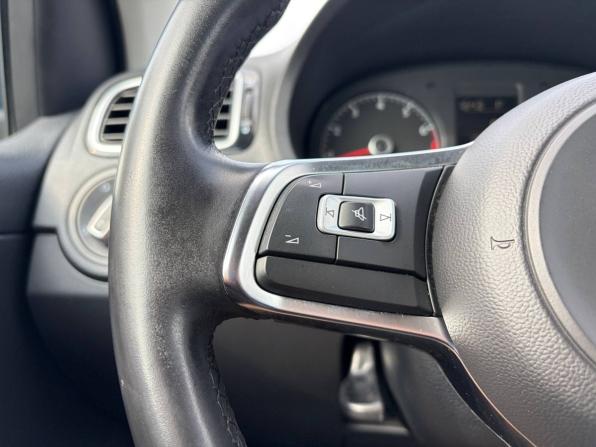 Volkswagen Polo V Рестайлинг с пробегом 2019 года, цена 1 175 000 рублей, 139000 км, седан, Автокод Объявления