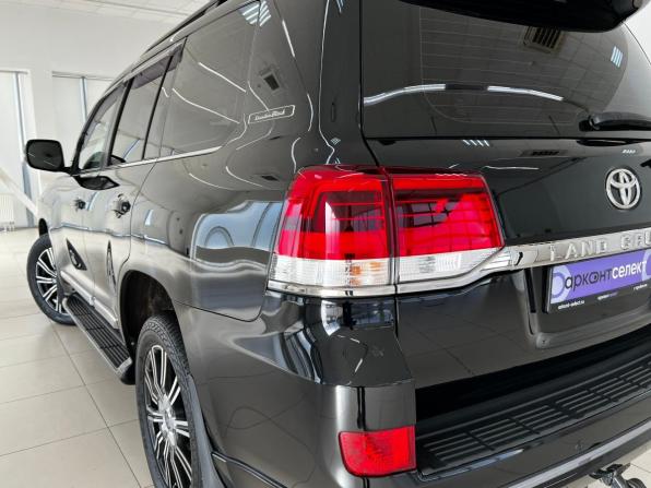 Toyota Land Cruiser 200 Series Рестайлинг 2 с пробегом 2015 года, цена 4 870 000 рублей, 252565 км, внедорожник, Автокод Объявления