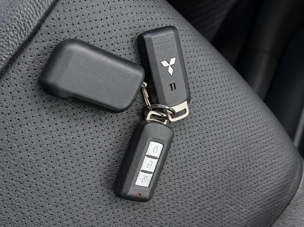 Mitsubishi Outlander III с пробегом 2013 года, цена 1 335 000 рублей, 268000 км, внедорожник, Автокод Объявления