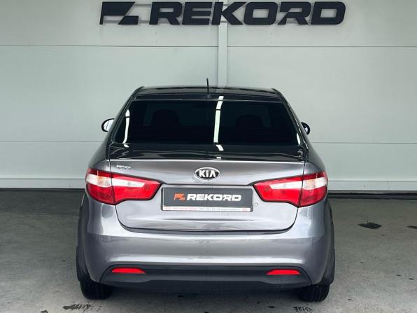 Kia Rio III Рестайлинг с пробегом 2015 года, цена 929 000 рублей, 131300 км, седан, Автокод Объявления