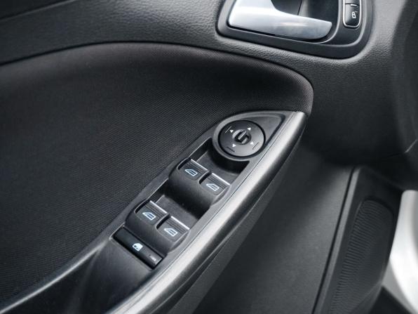 Ford Focus III Рестайлинг с пробегом 2017 года, цена 989 000 рублей, 249558 км, седан, Автокод Объявления