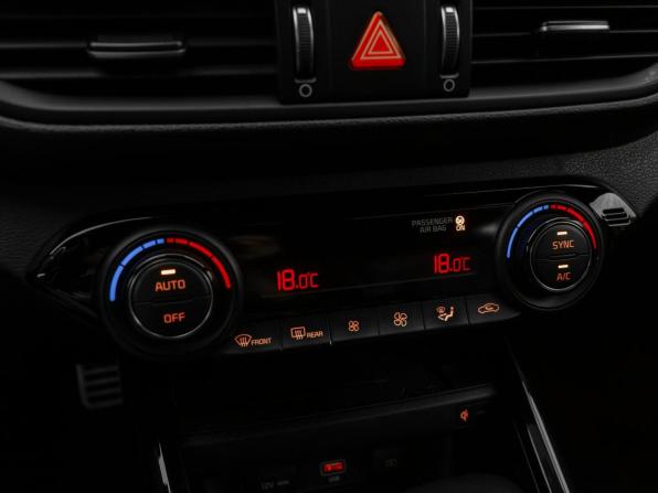 Kia Cerato IV Рестайлинг с пробегом 2022 года, цена 2 480 000 рублей, 74205 км, седан, Автокод Объявления