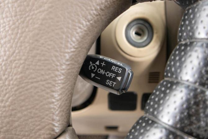 Toyota Land Cruiser Prado 120 Series с пробегом 2004 года, цена 1 599 000 рублей, 300000 км, внедорожник, Автокод Объявления