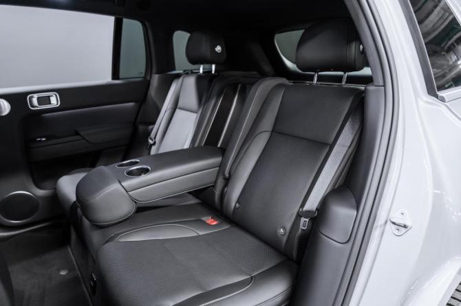 Новый Li Auto (Lixiang) L7 I Рестайлинг 2025 года, цена 8 075 000 рублей, внедорожник, Автокод Объявления